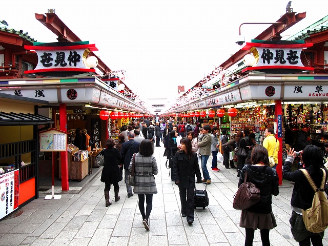 日本一古い商店街 浅草 仲見世通り の魅力 J T Japanese Traditions And Culture